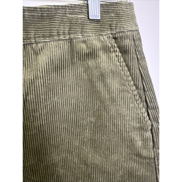 Talbots Knee Length Skirt 8P Green Corduroy Pockets Lined Button Front Fall - Picture 3 of 9